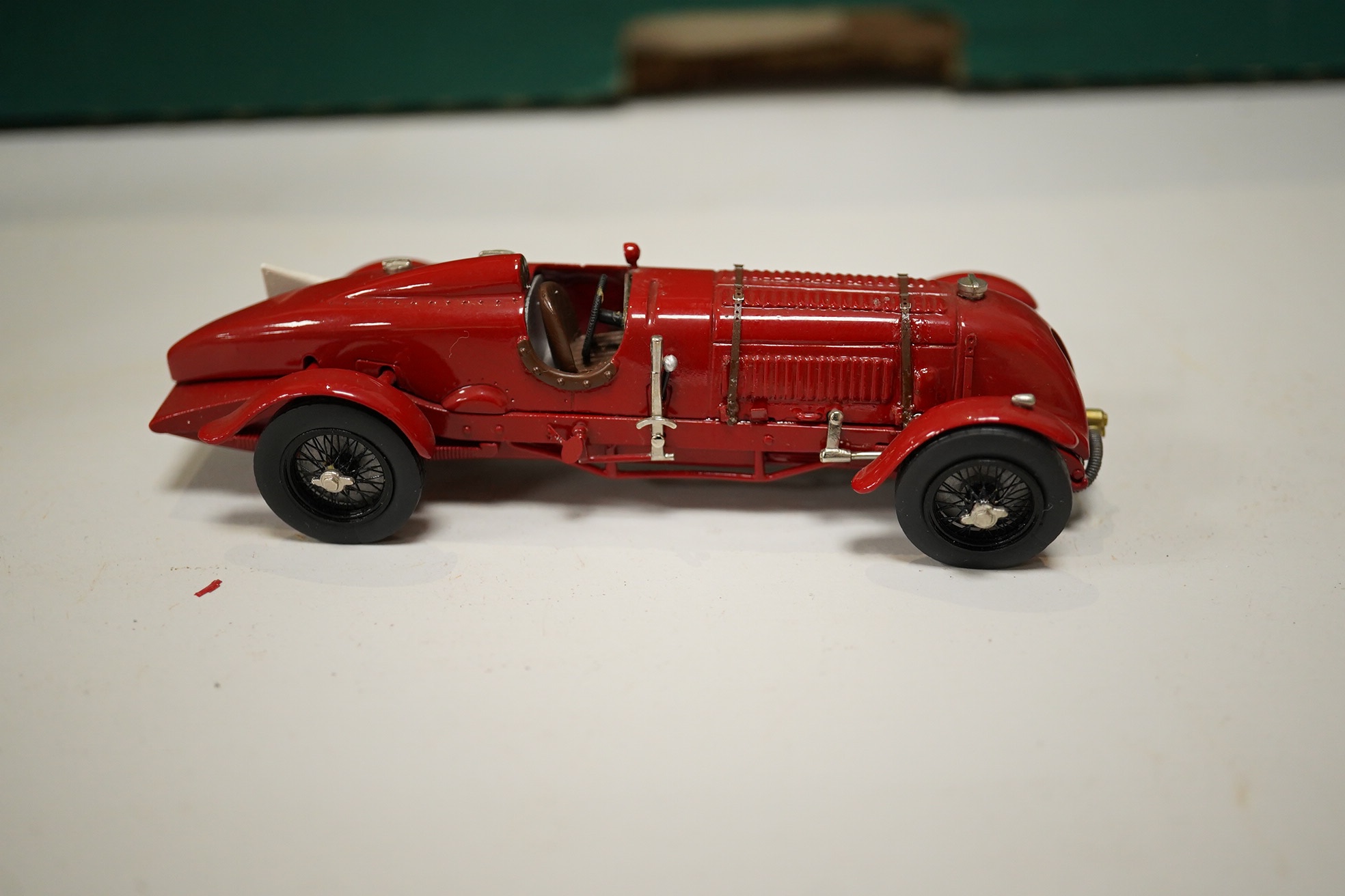 Five boxed Franklin Mint diecast 1:24 scale vehicles; a 1952 Jaguar XK120, a Rolls Royce Silver Ghost, a Rolls-Royce silver ghost limousine, a Mercedes Benz 300SL Gullwing, a Corvette Roadster, plus a boxed SMTS 1:43 whi